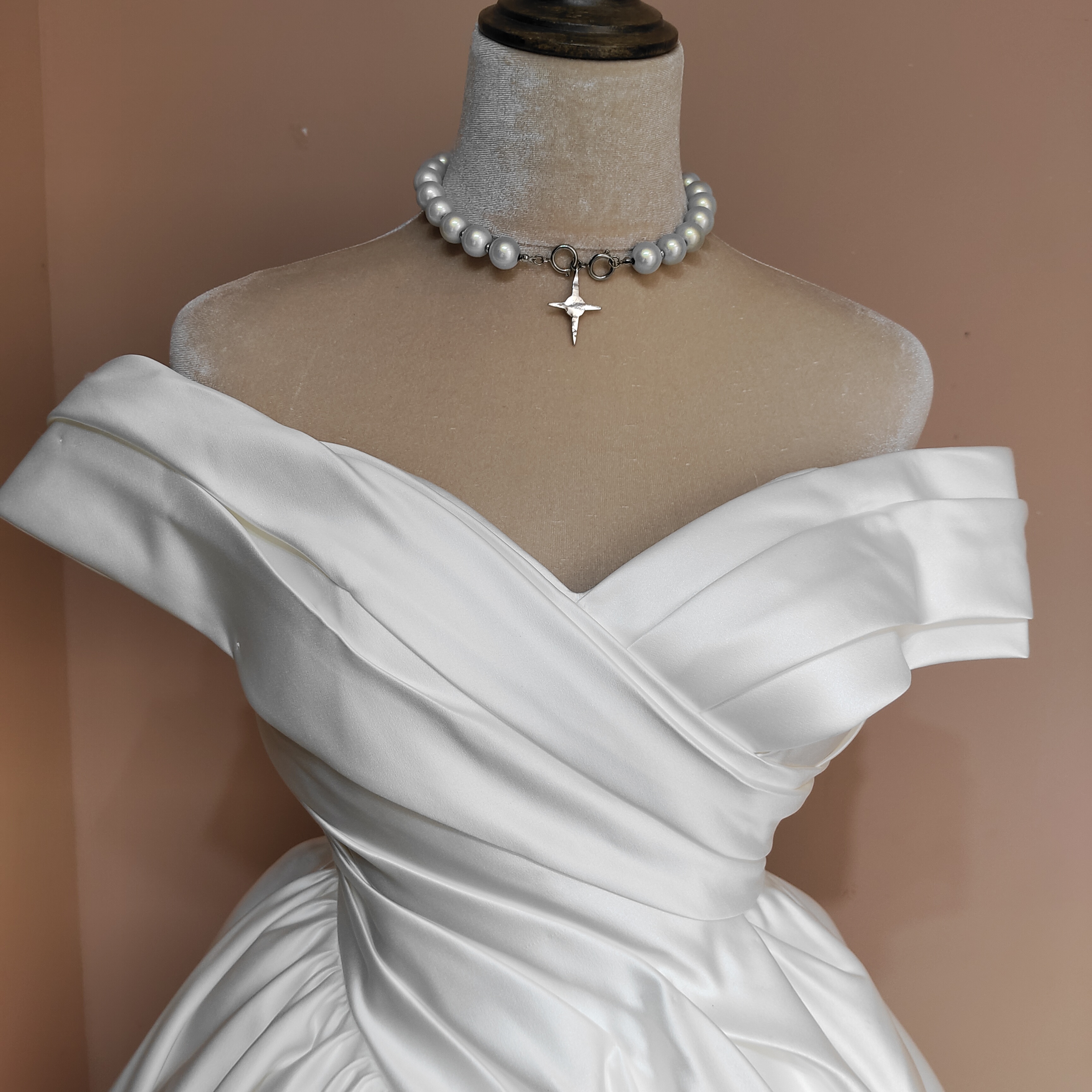 Designer Satin Strapless Off The Shoulder Wedding Dress with Long Train for Garden Church Ceremony