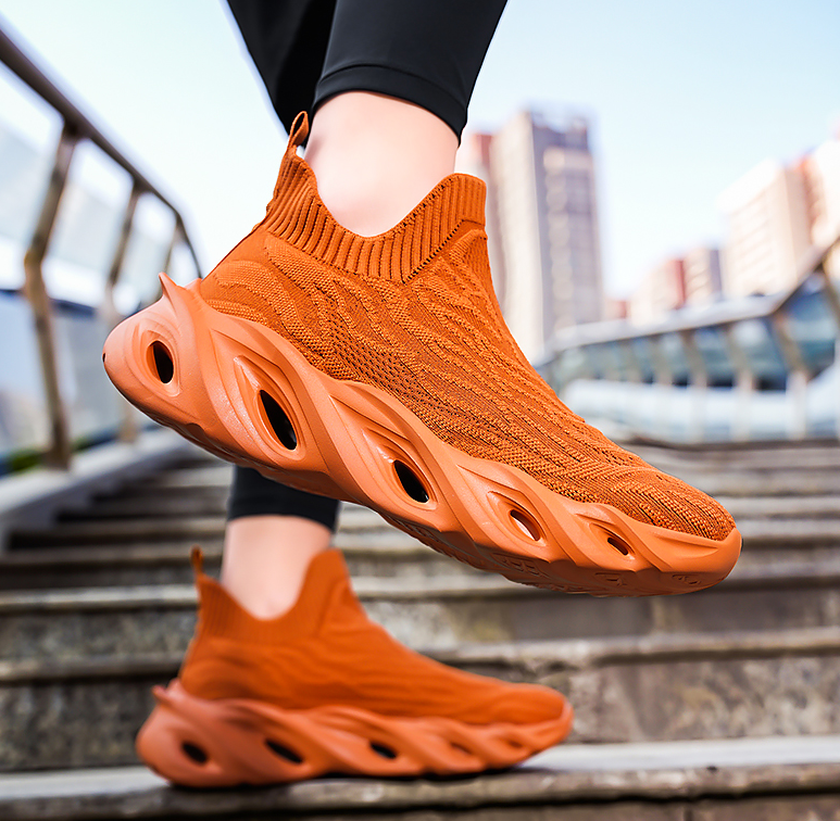 Men Women Couple Sports Breathable Fly Woven Blade Shoes Slip On Sneakers fashion