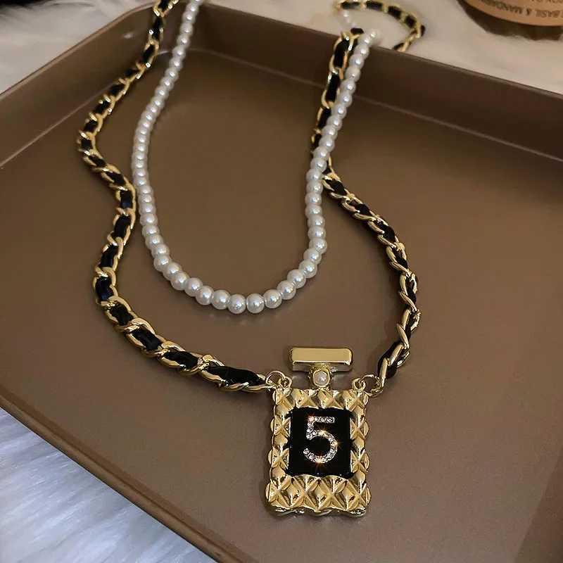 Belts Fashion Crystal perfume Pendant Necklace Womens PU Leather Pearl Laminated Necklace J240913