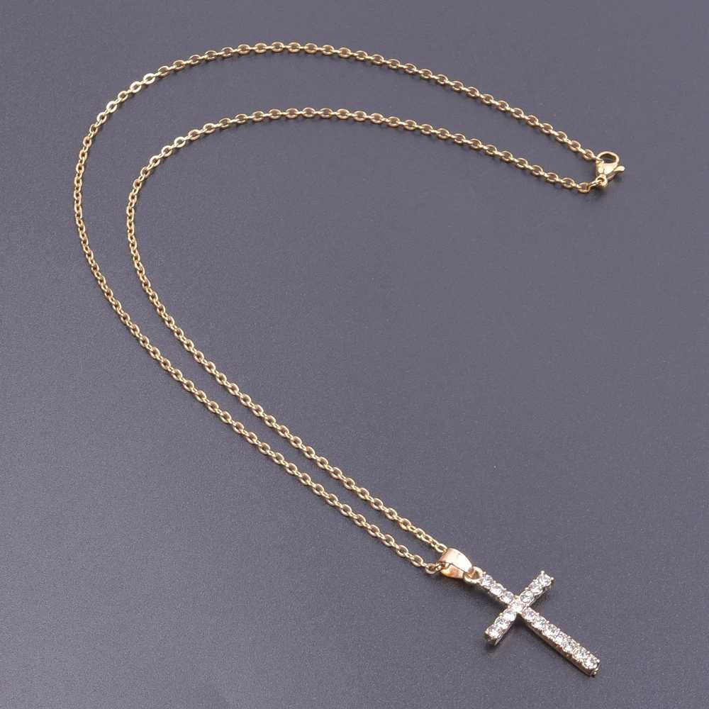 Cross Charm Necklace Crystal Pendant Necklace Womens Accessories Water Diamond Christ Cross Necklace Gift Fashion Jewelry W240918