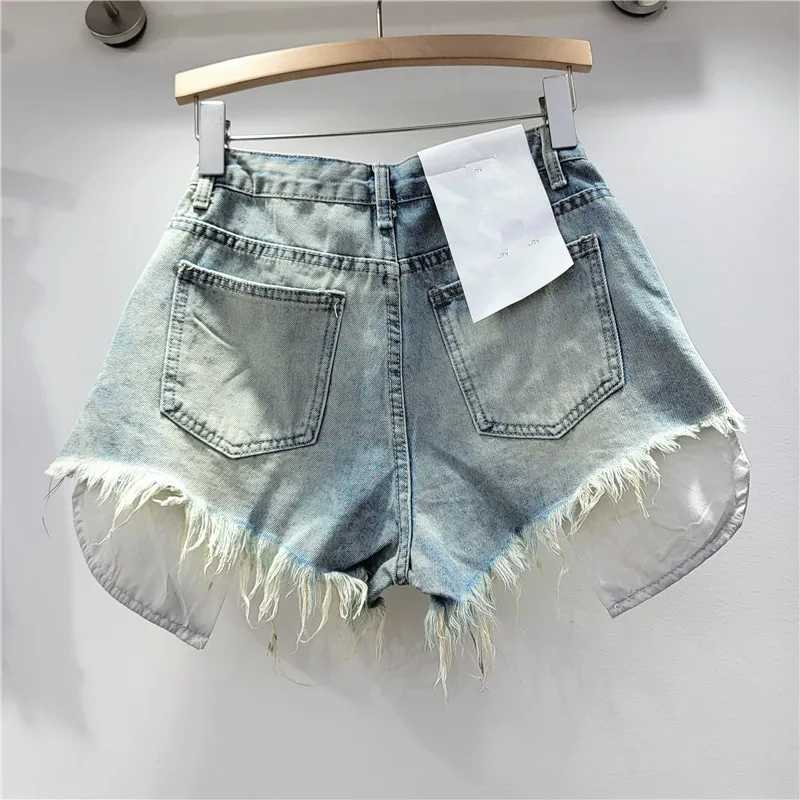 2024 Summer New Womens Pink Hole Denim Shorts High Waist Slimming Spicy Girl A-line Ragged Edge ShortsX240918