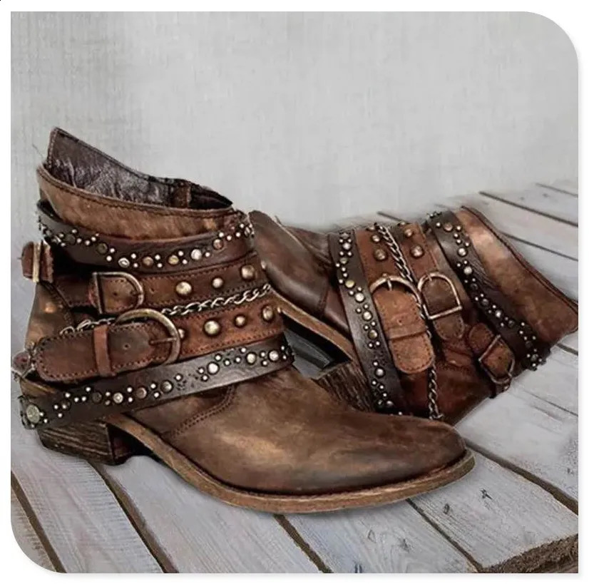 Autumn and Winter Fashion Womens Boots Platform Casual Leather Plus Size 43 Womens Boots with Buckle Boots Botas Femininas 240914