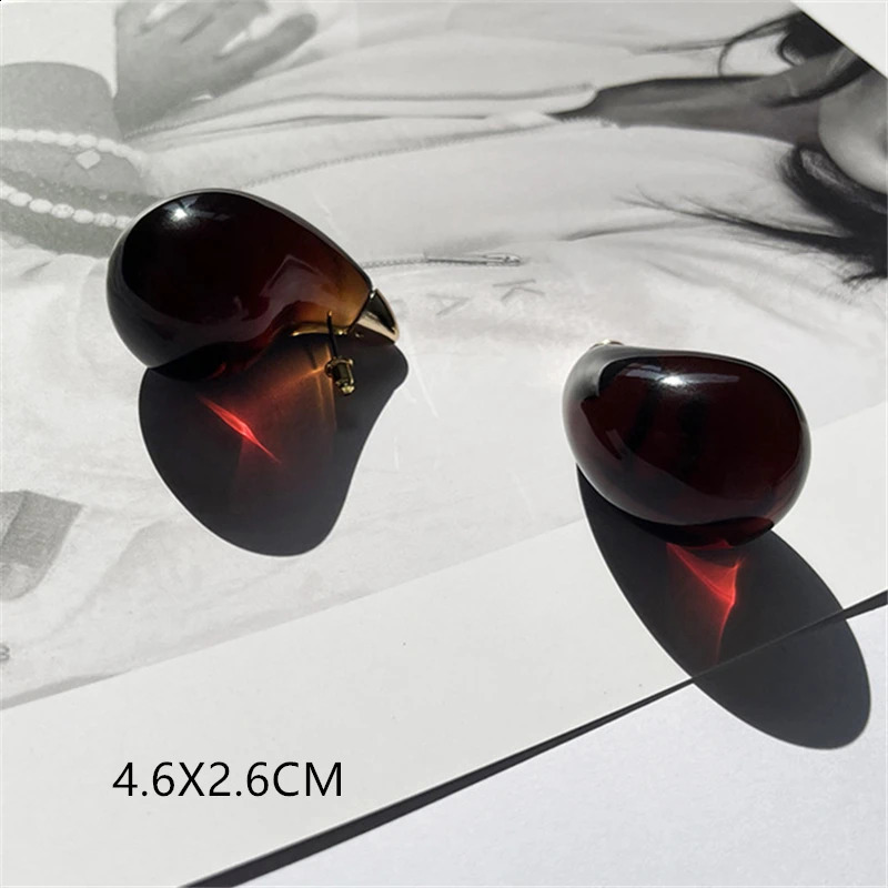 Hangzhi Retro Transparent Resin Large Earrings Transparent Water Drop Elegant Metal Short and Fat Jewelry Gift French Women Style 240918