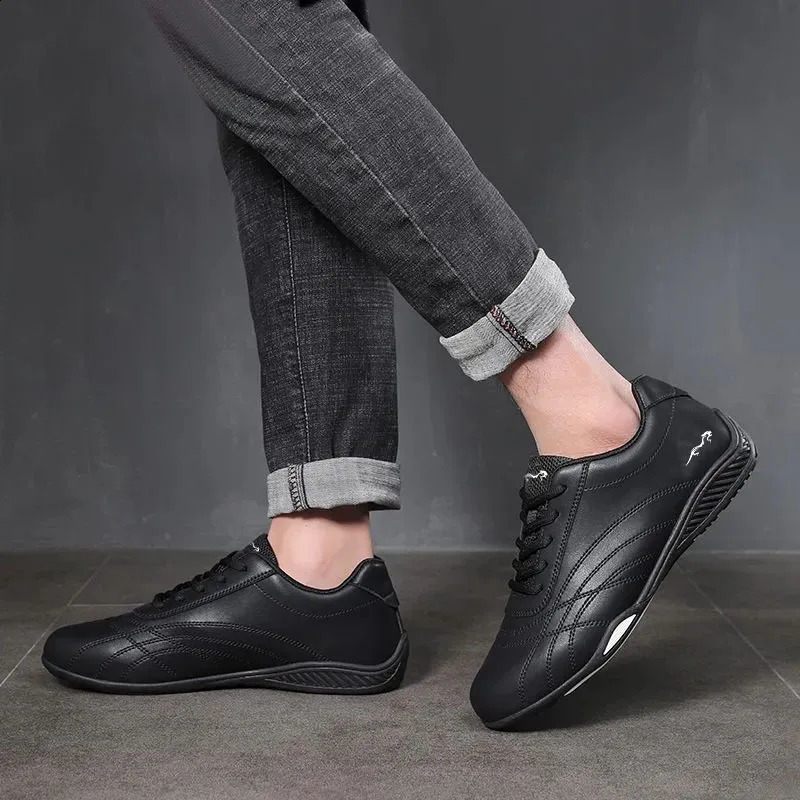 Men Shoes Casual Leather Flats for Man Breathable Daily Walking Sneakers Driving Moccasin Non Slip Formal Leisure Shoes 240909