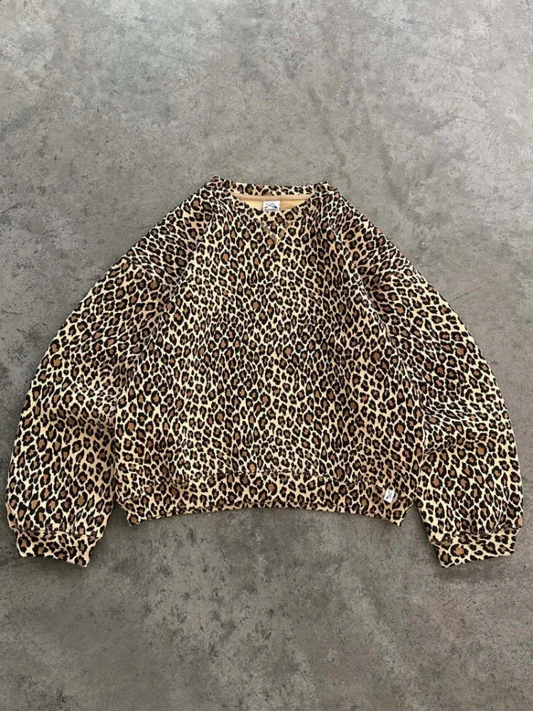DEEPTOWN Leopard Print Sweatshirt American Retro 90s Wide Leg Leopard Pants Winter Warm Two Piece Sweatshirt Set Unisex Clothing 240918