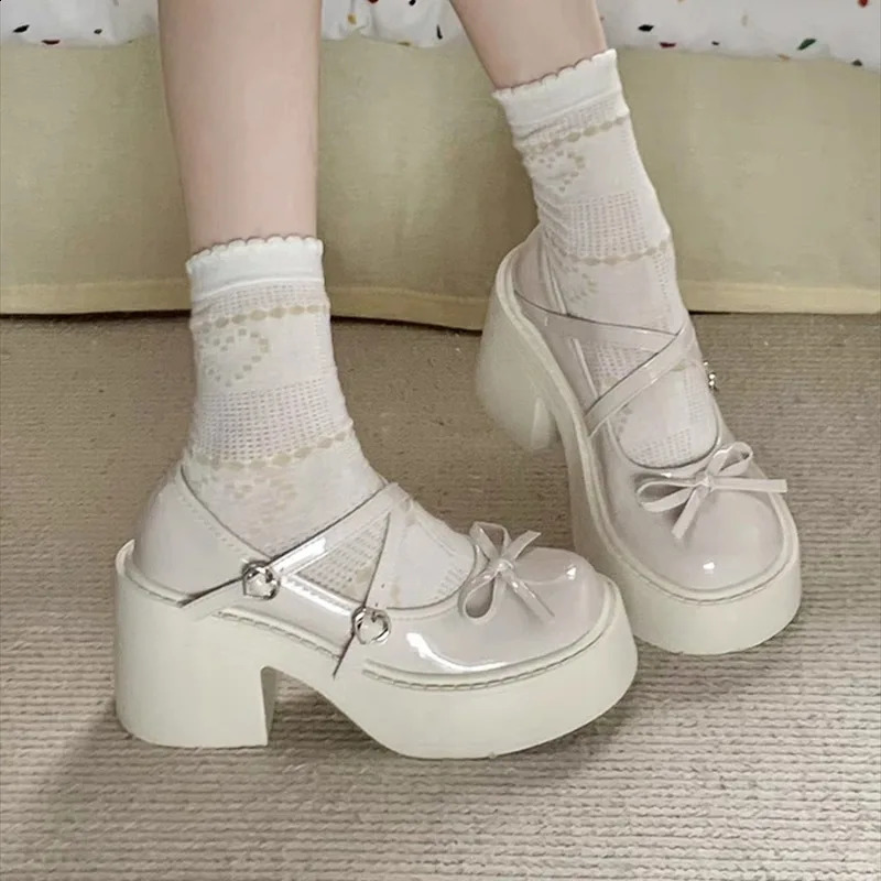 Womens short and chubby high heels Mary Jens shoes spring round toe pump platform shoes womens dresses student womens Lolita high heels 240914