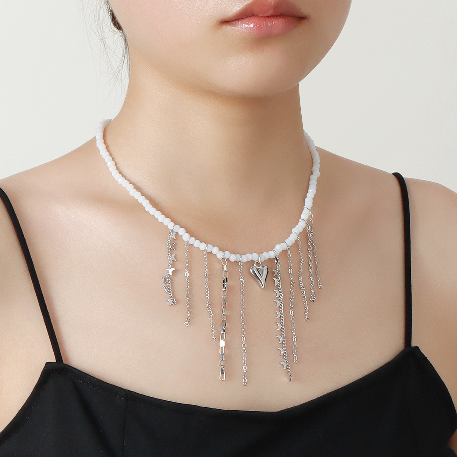 White Beads Pendant Choker Necklaces For Women Heart Tassel Classic Stainless Steel Silver Jewelry Ladies Party Birthday Wedding Gifts Elegant America