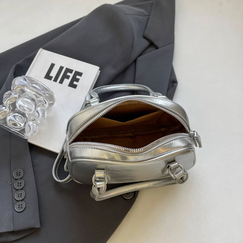 LEFTSIDE Silver Crossbody Bags for Women 2024 Korean Fashion Y2K Small Purse PU Leather Female Underarm Bag Handbags 240914