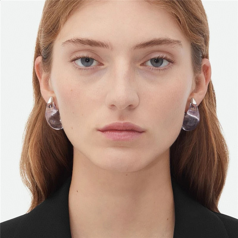 Hangzhi Retro Transparent Resin Large Earrings Transparent Water Drop Elegant Metal Short and Fat Jewelry Gift French Women Style 240918