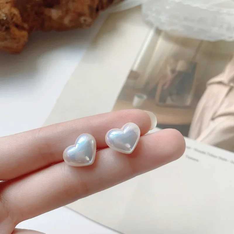 Small Colorful Imitation Pearl Heart Stud Earring for Women Elegant Romantic Temperament Jewelry Accessories Wedding Girl GiftX241023