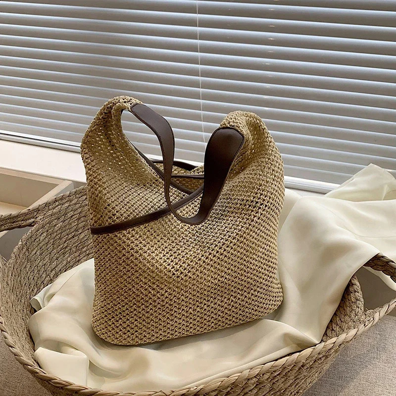 Fashionable and versatile straw womens shoulder baglarge capacity summer beach casual vacation style woven bag bolso tejido 240909