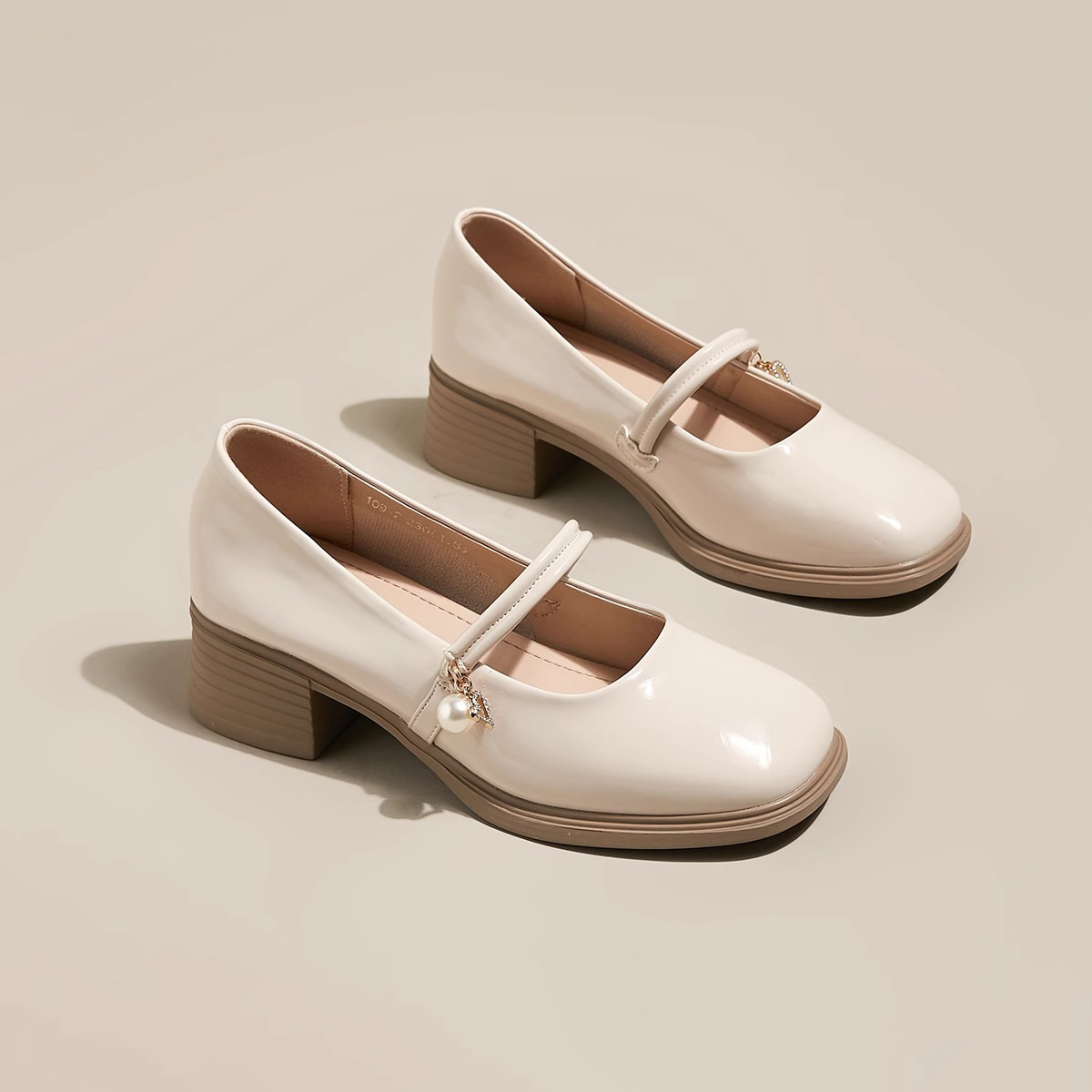 Mary Jane Shoes: Thick Heels, Pearl Lacquered Leather, Women's 2024 Collection 3b58