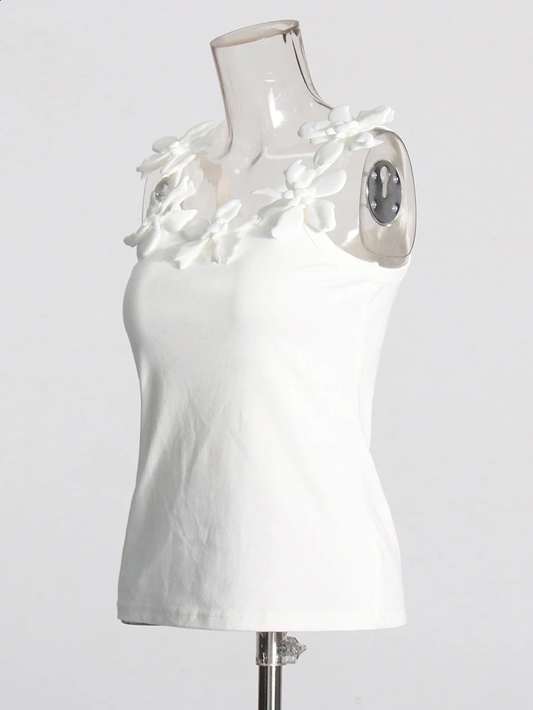 TWOTWINSTYLE solid decal womens casual vest round neck sleeveless weight loss streetwear vest womens fashion 240914