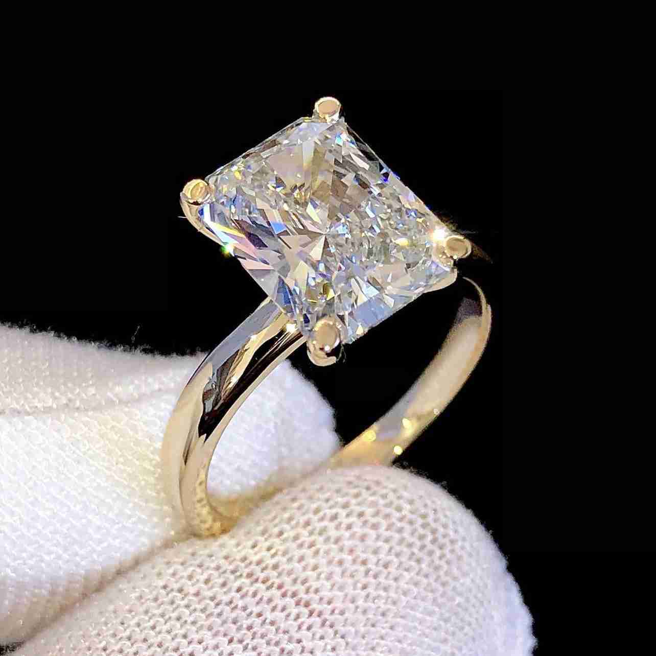New Trendy White Gold Plated 925 Sterling Silver 18K Solid Gold High Quality D Color Vvs Moissanite Diamond Engagement Rings