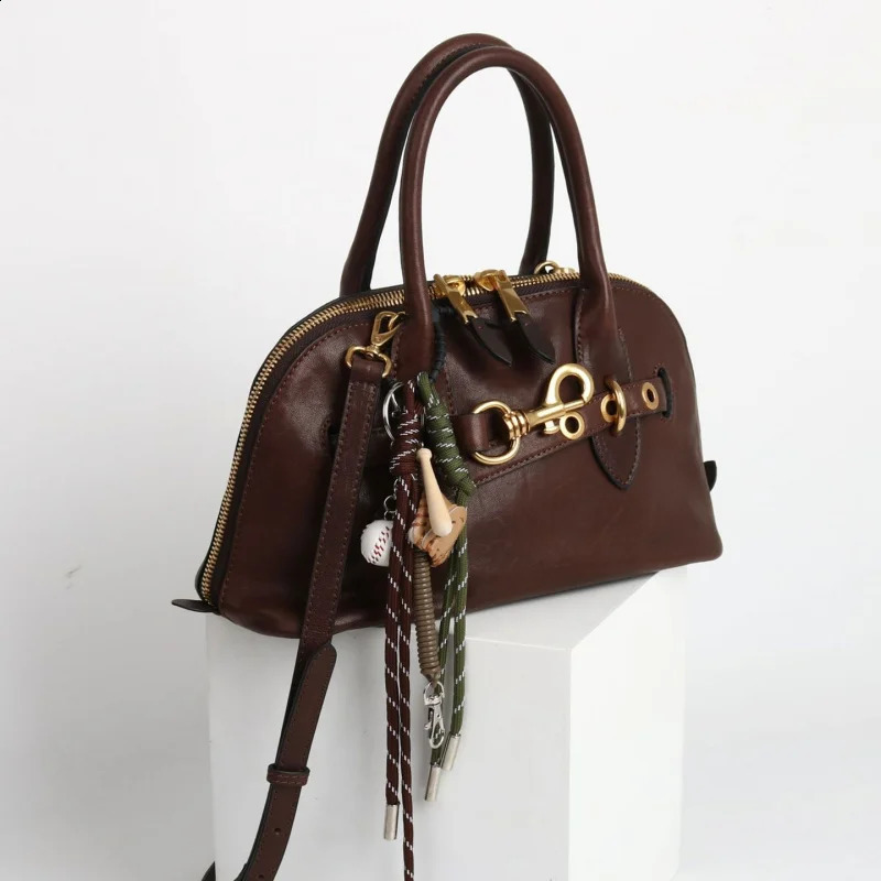 First Layer Vegetable Tanned Sheepskin Shell Bag2024 Portable Shoulder Crossbody Womens Bag Fashionable AllMatch Boston Sma 240914ZYl