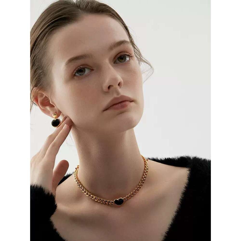 Hot Sell Designer necklace Descartes Island chubby heart starry sky necklace double layered collarbone chain light luxury niche design fashionable tem