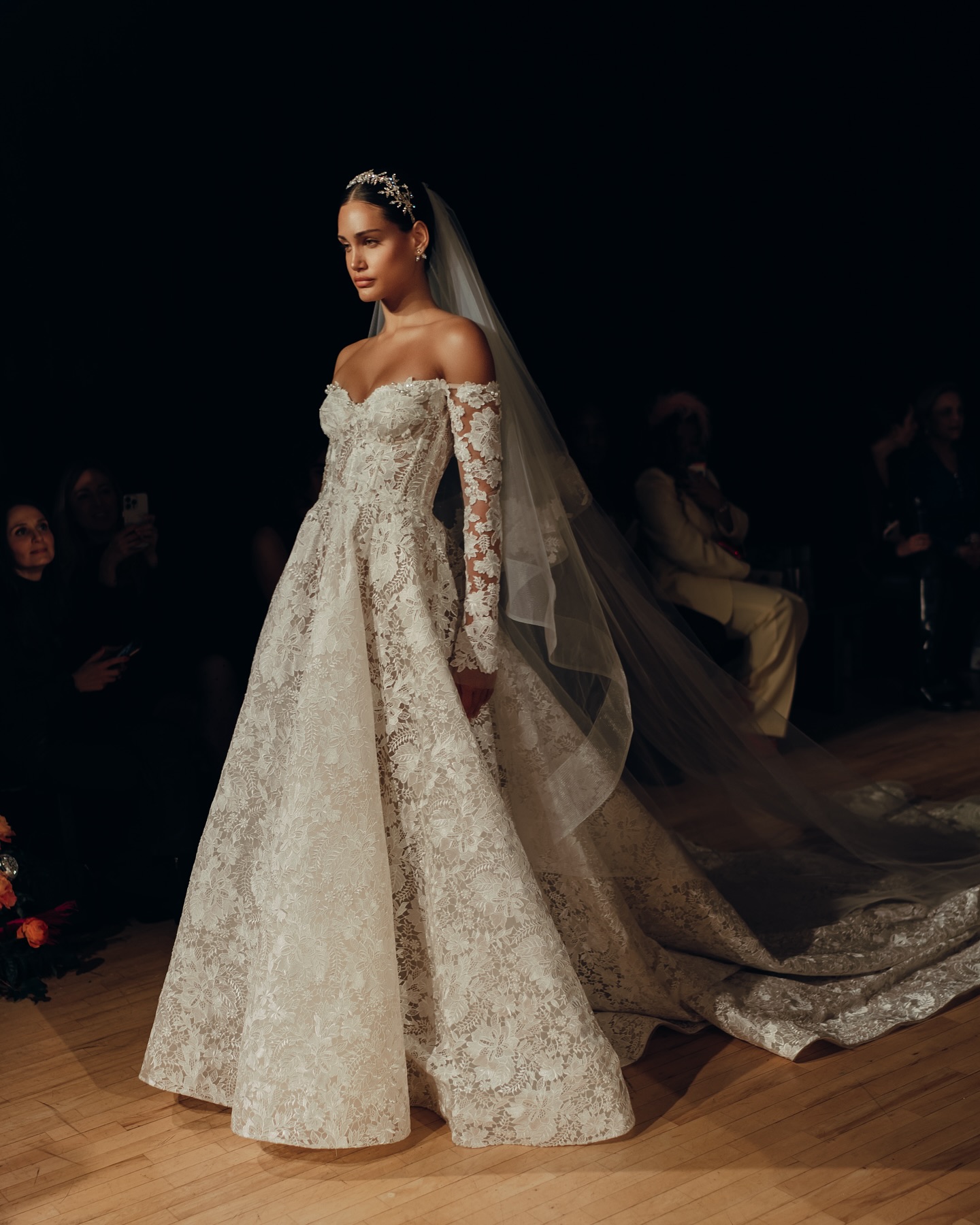 Berta A e dresses bridal gowns pearls off shoulder fulllace wedding dress plus size sweep train backless long sleeves lacefull vestidos de novia