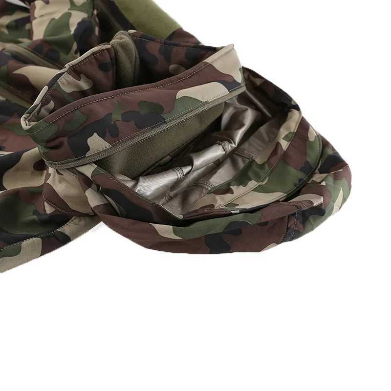 Tactical hoodie Winter Fleece Jacket Men Soft Shell Tactical Waterproof Camo Coat Airsoft Hunting Clothes Windbreakers Men Clothing M240918