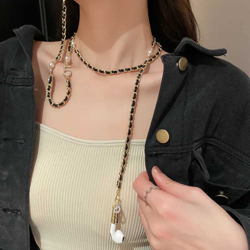 Belts Fashionable PU twisted long chain necklace suitable for women classic pearl lamination can accommodate the head J240913