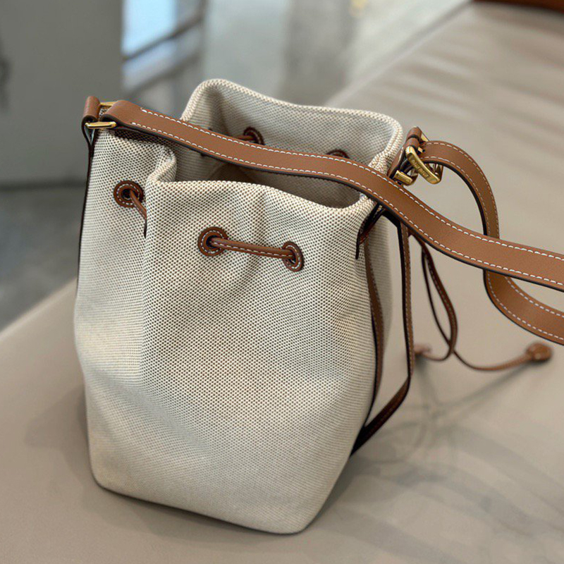 Luxury Designers Carefully Craft Bucket Bags, High-quality Fashionable Canvas Handbags, Bowling Bags, Official Documents, and Multi-functional Bags for Daily C