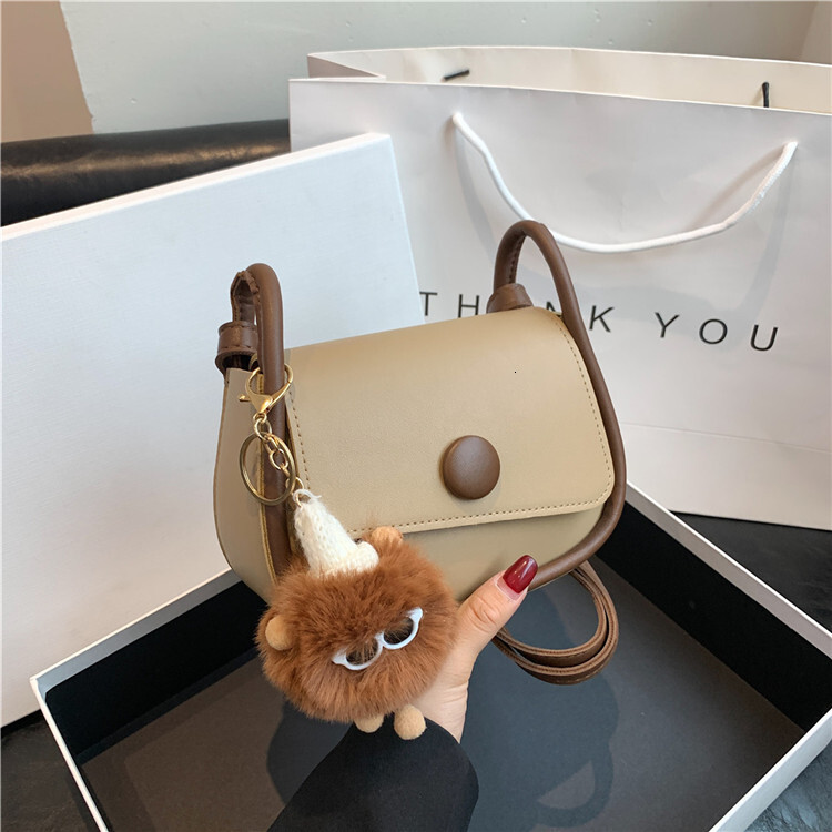 Summer New Casual Commuting Small Square High-quality Women's Cute Fur Ball Design Crossbody Bag Simple And Fashionable Single Shoulder Crossbody