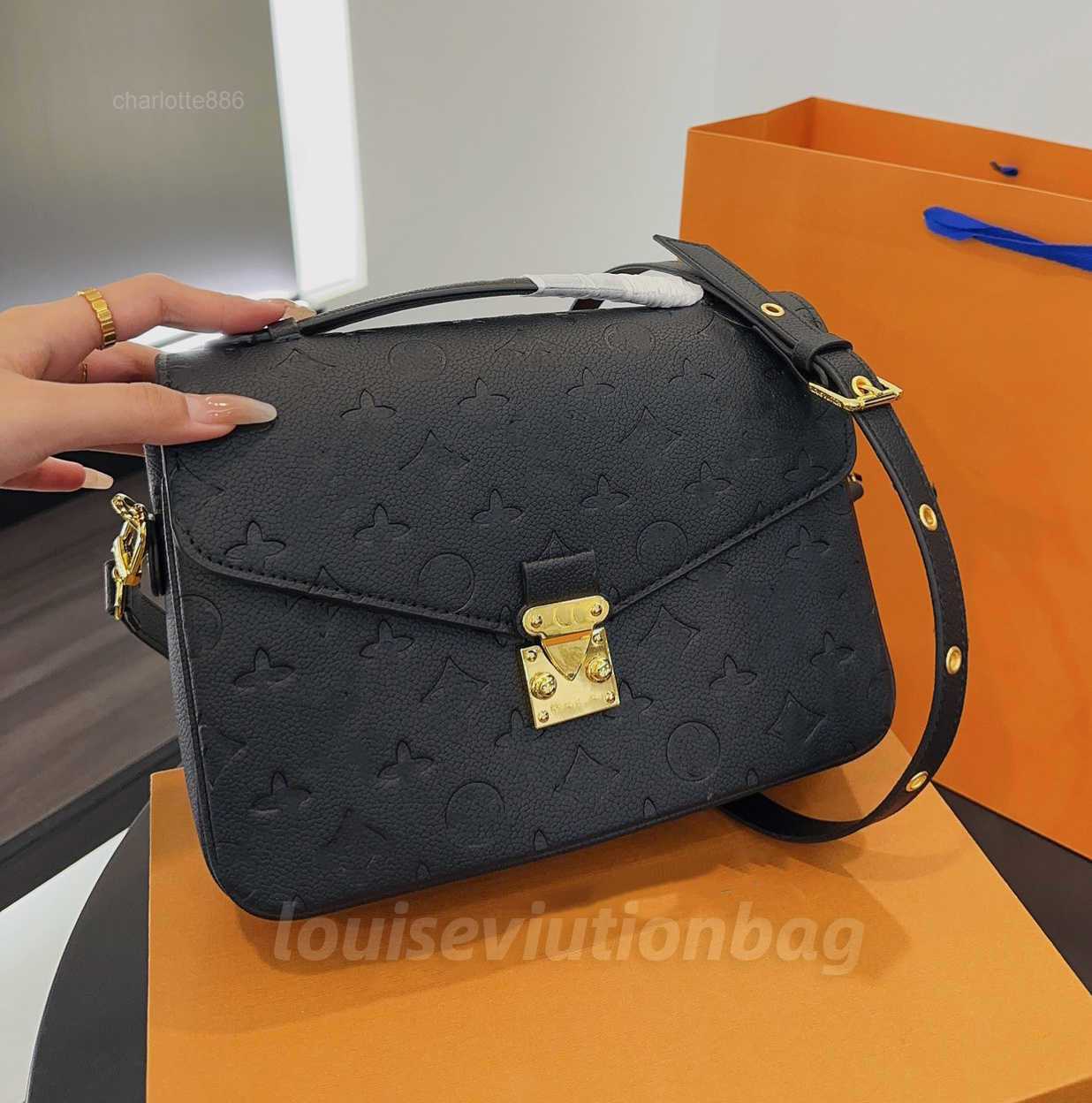 Shoulder Bags shoulder bags luxurys designers bag embossing flower pochette women handbag messenger genuine leather metis elegant womens crossbody 40780 104395