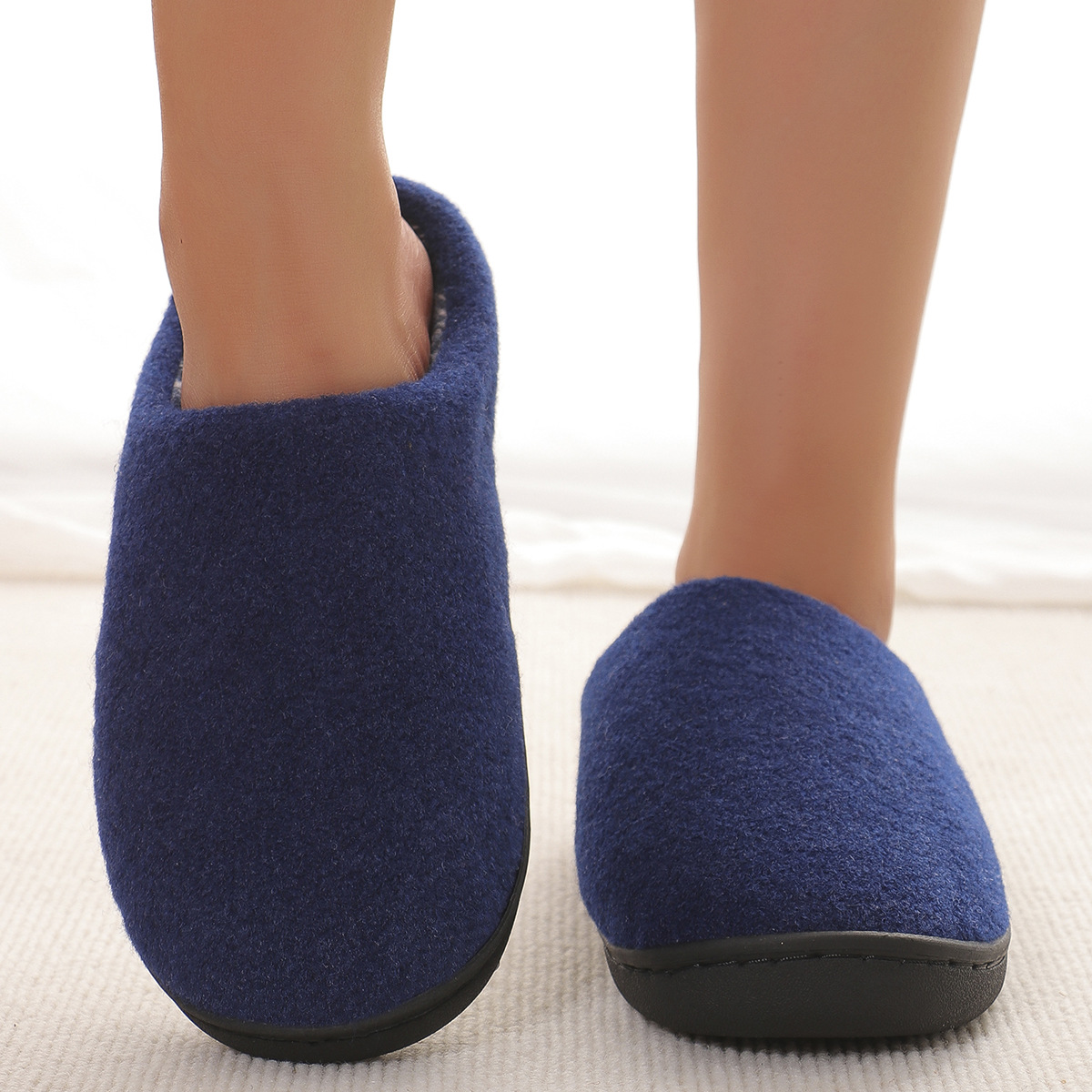 Men Women Couple Slippers Winter Indoor Soft Sole Anti Slip Flat Bottom Comfort Plus Size Four Colors Free shipping