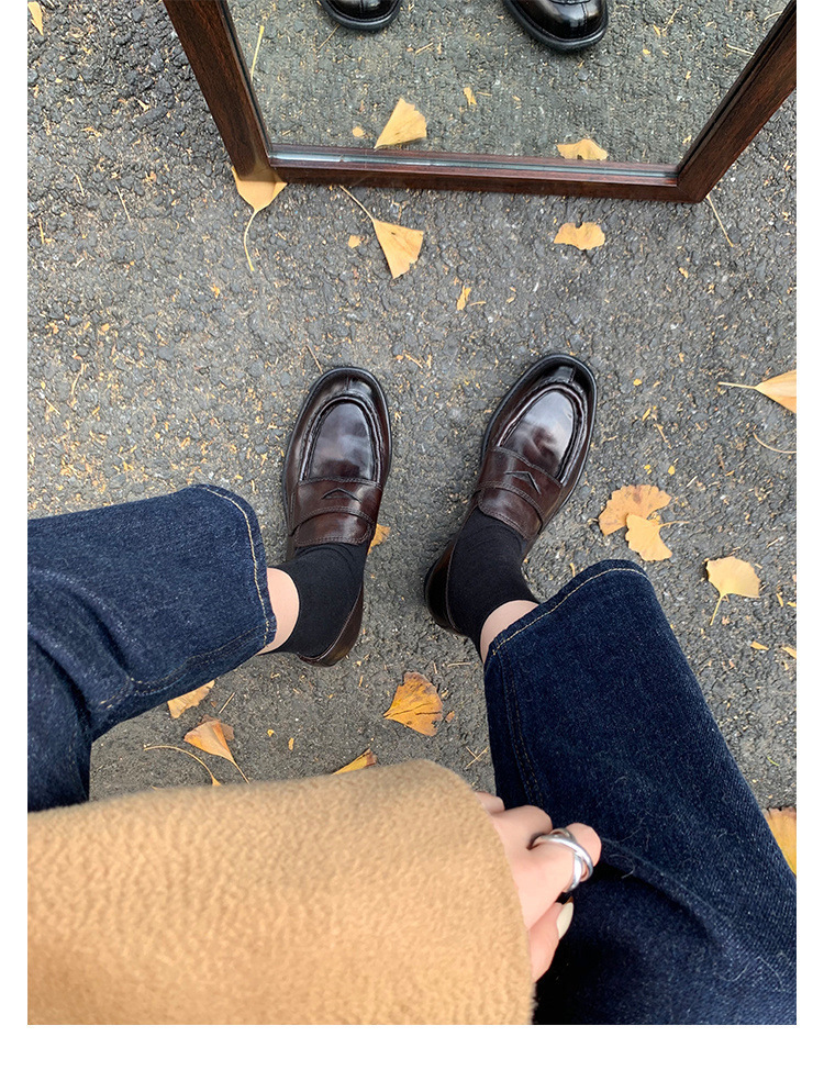 Women's retro style loafers autumn and winter new casual round pointed small leather shoes