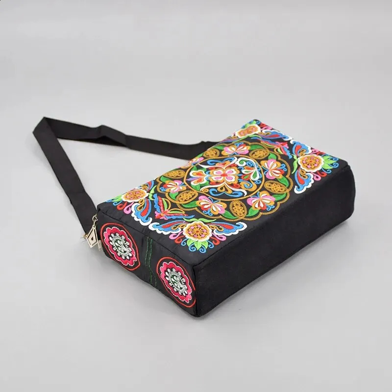 PT027,Womens Embroidered Flowers Nylon Crossbody Bag Ladies Large Capacity Travel Shoulder Bags 240914