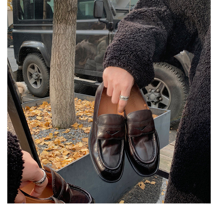 Women's retro style loafers autumn and winter new casual round pointed small leather shoes