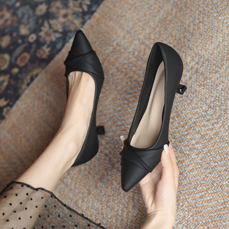French high heels, women's thin heels 5cm, beige temperament, pointed toe 3cm, soft leather single shoes with skirts, 2024, non tiring foot sheet
