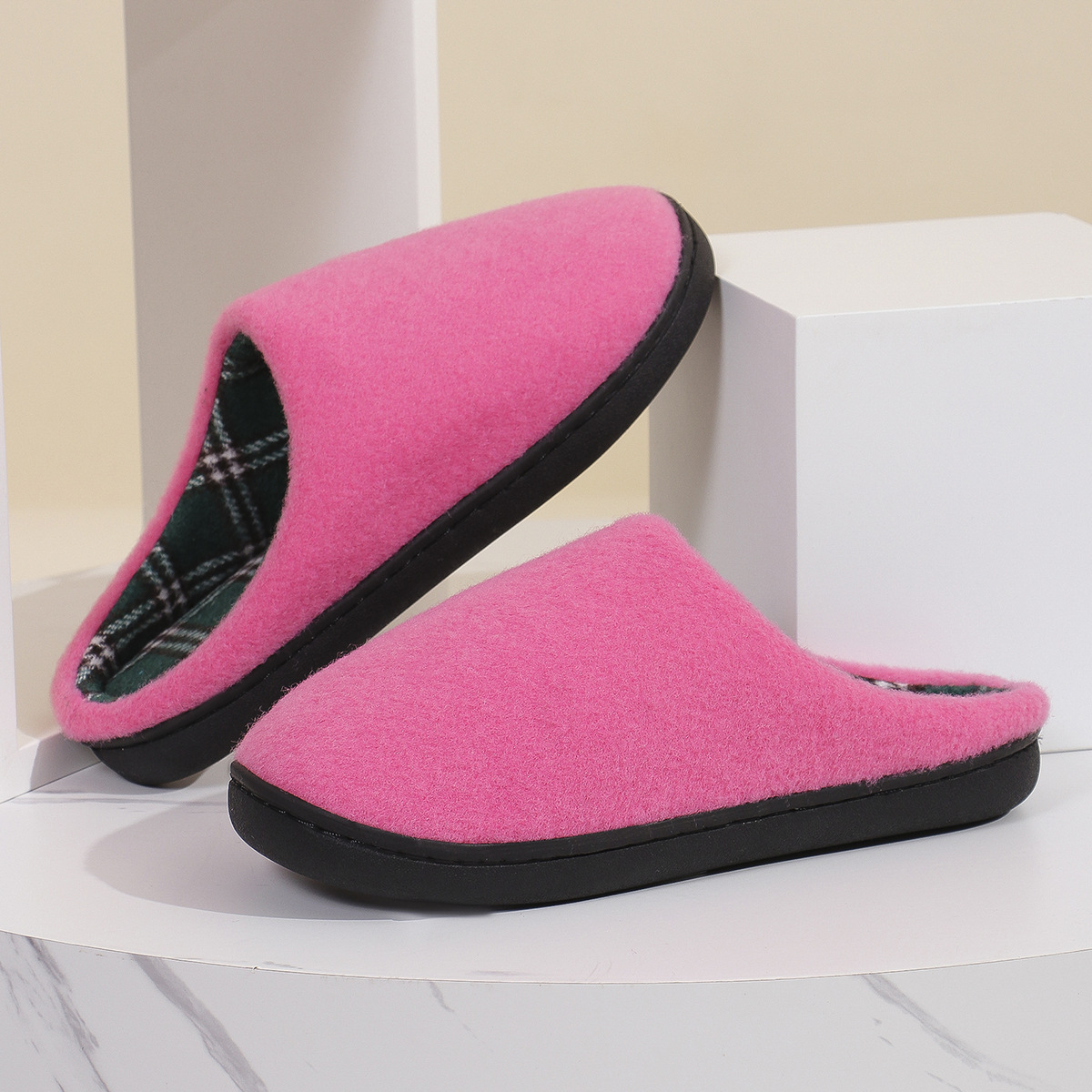Men Women Couple Slippers Winter Indoor Soft Sole Anti Slip Flat Bottom Comfort Plus Size Four Colors Free shipping