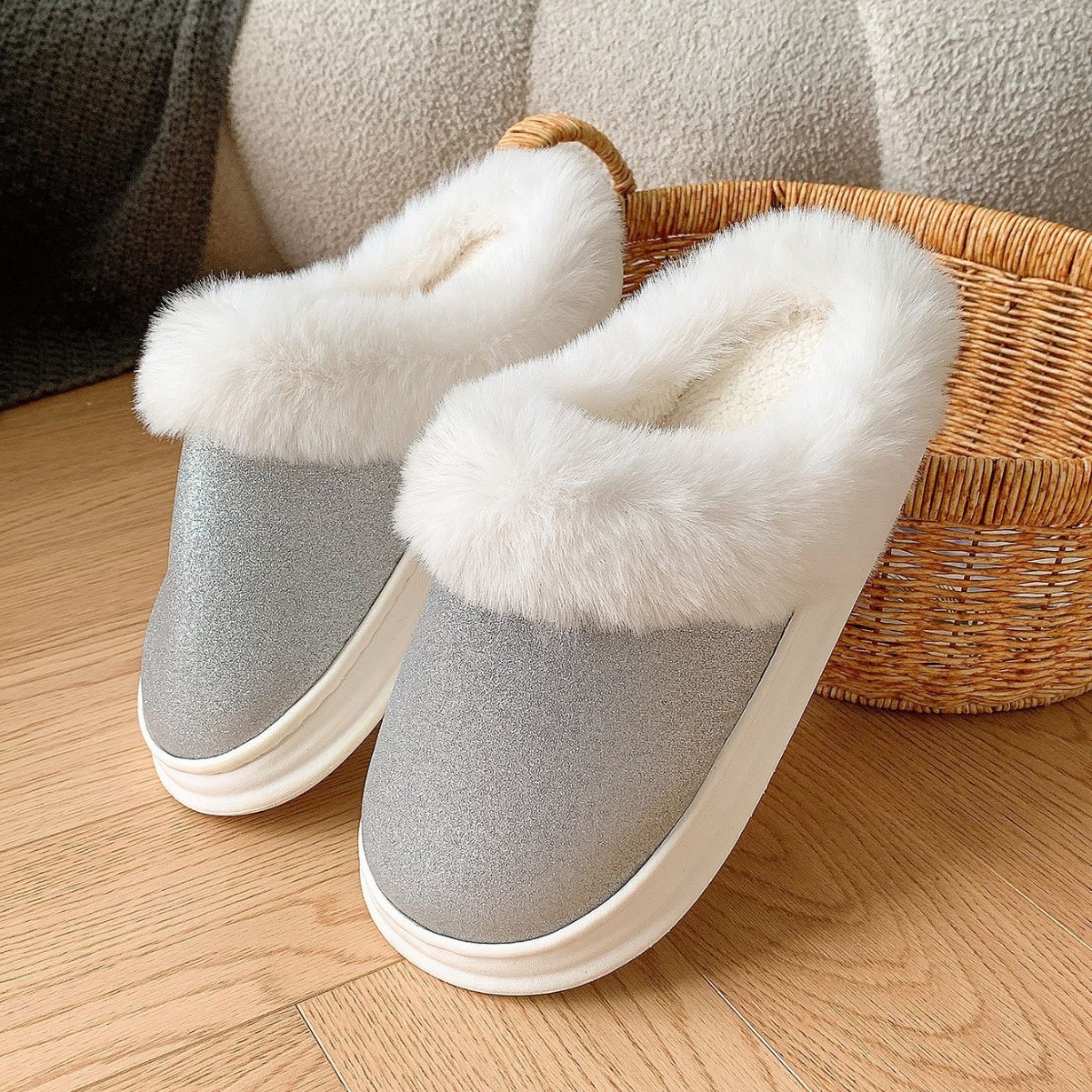 Women's Cozy Winter Slippers: Warm, Anti-Slip, Comfort at Home, Available in Three Colors 9fb1