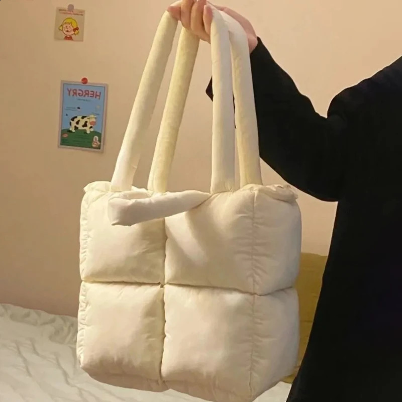 er Fluffy Shoulder Bag Womens Bedding Space Cotton Down Pad Large Capacity Handbag Winter Shopping Handbag 241008