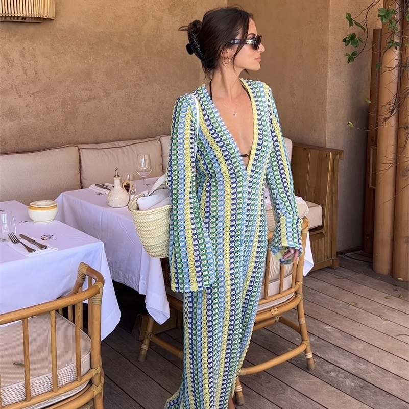 Crochet Colorful Stripe Maxi Dres Flare Sleeve Vneck High Split Sexy Long Dresses 2023 Autumn Beach Banquet Vestidos y240918