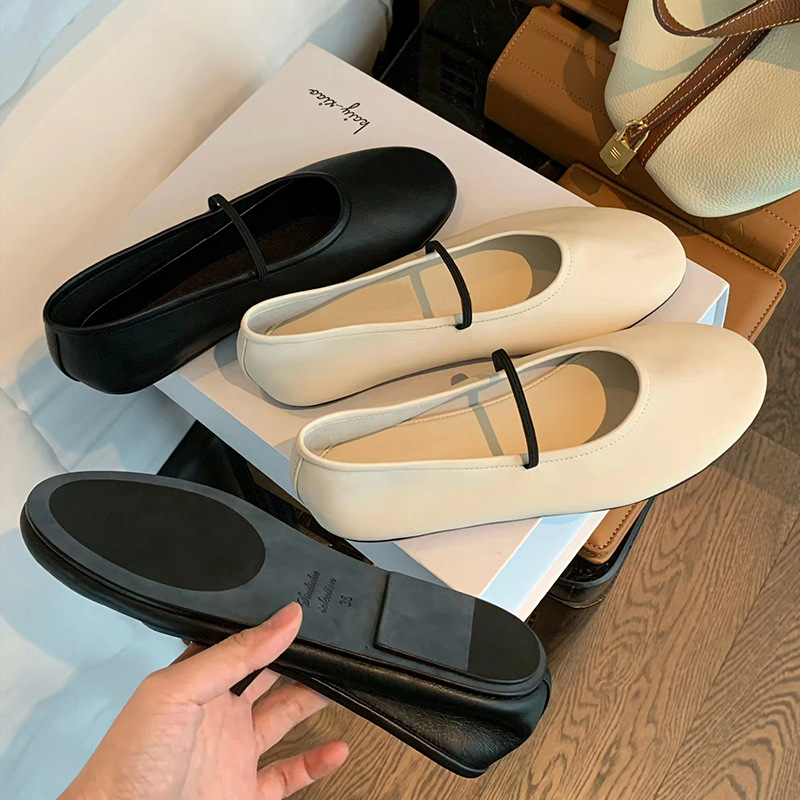 Soft faced round toe shallow mouth thin straight strap flat bottomed Mary Jane shoes