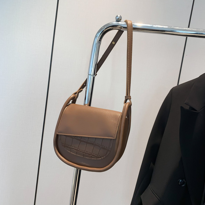 2025 New Niche Design Saddle Fashionable And Beautiful Western Style Small Bag Tote Bag Women's Personalized Mini Shoulder Crossbody Bag