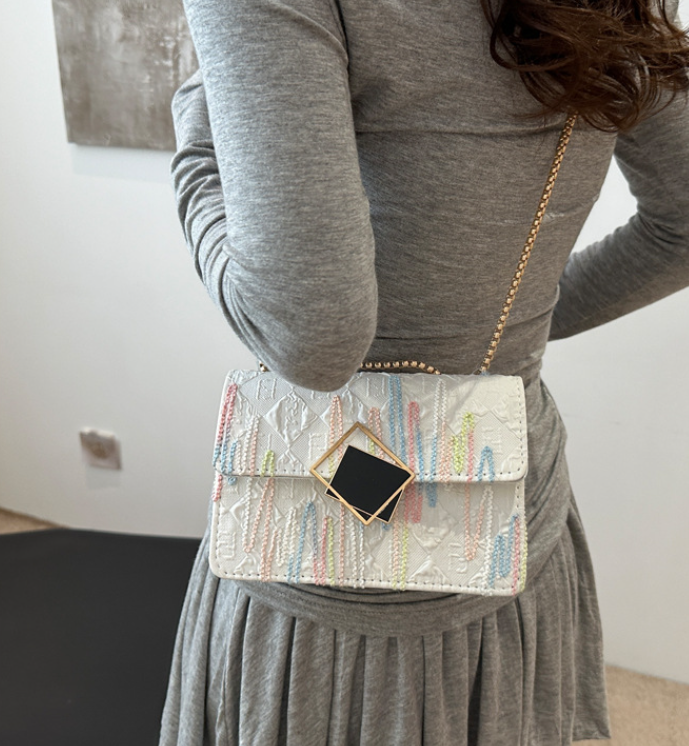 2025 Designer Women Shoulder 3 Trendy Crossbody Bag Versatile Fashion Chain Design France Gentle Style Free shipping