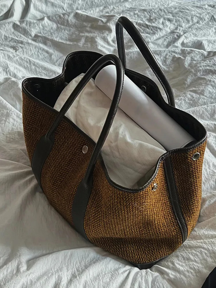 retro casual Meila wool handbag commuting computer bag 240918 7950 4
