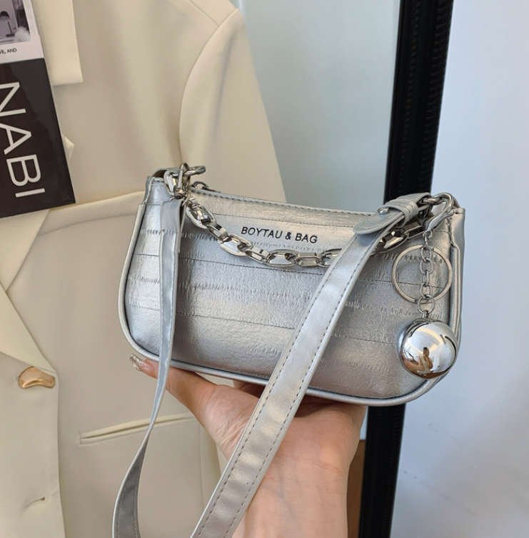 TrendShoulder Crossbody Women 3 Handbag Fashion Chain Design Sense Trendy Small Bag Free shipping