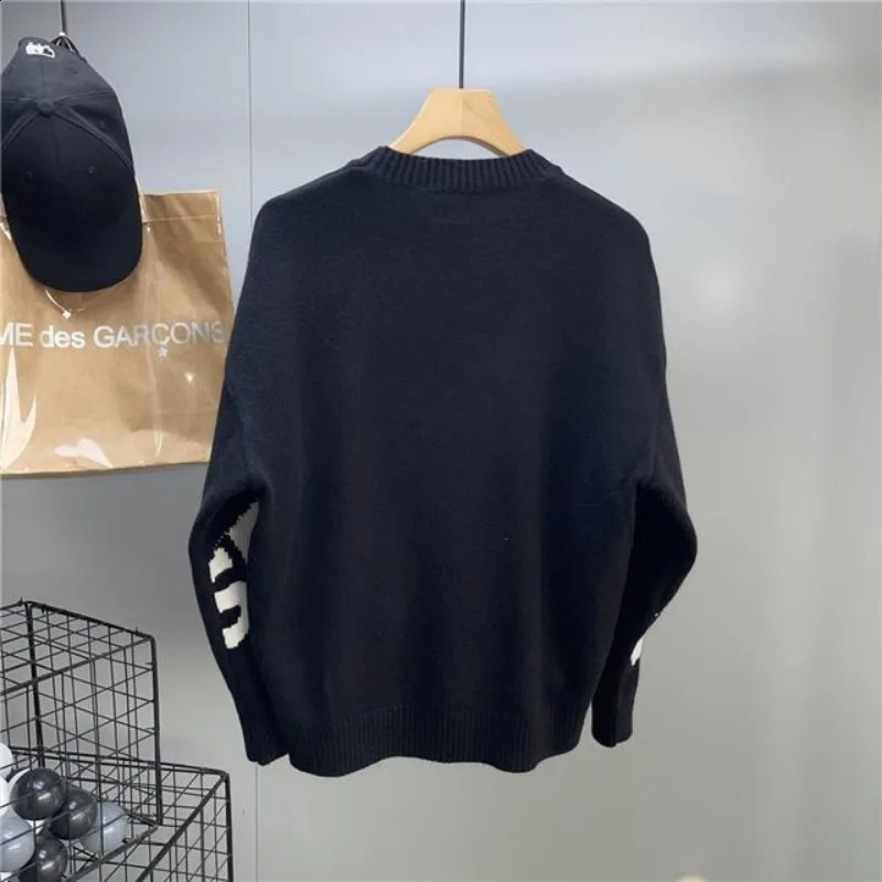 Knit Sweater Male Letter Green Mens Clothing Round Collar Pullovers Crewneck Street Korean Fashion Plus Size Tops Mode Old 240911