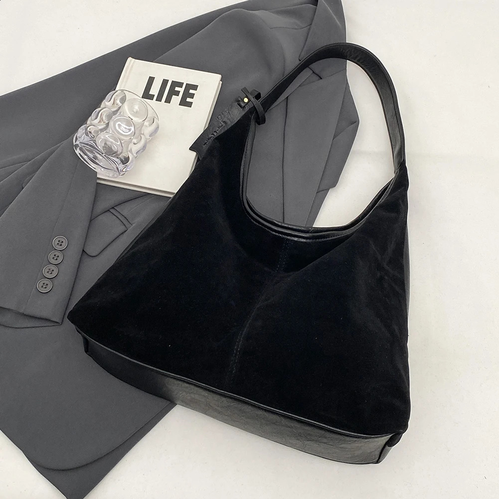Women Suede Hobo Bag Magnetic Closure Tote Bag Large Capacity Retro Handbag Purse for Work Travel 240919