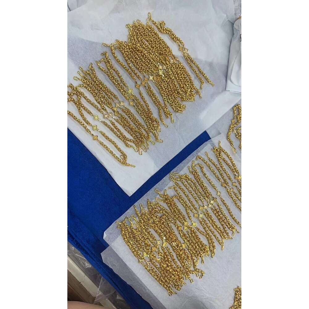 Bracelet For Men and Women Designer jewelry Small and niche 18k gold fine bracelet, ins style mousang bracelet, star bracelet, men's and women 