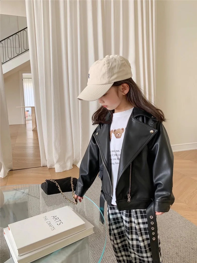 Autumn girls PU leather fashionable black jacket long sleeved cool baby girls PU jacket childrens jacket childrens clothing 240918