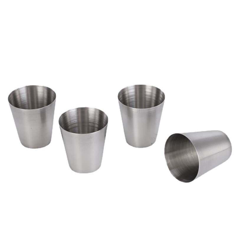 Supply 30ml wine cup+stainless steel wine cup cover, convenient cold drink cup, single-layer Baijiu cup
