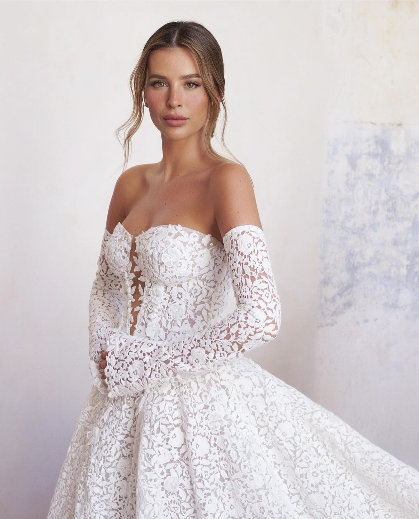 Berta A e dresses bridal gowns sheer strapless lace wedding dress plus size sweep train long sleeves backless vestidos de novia
