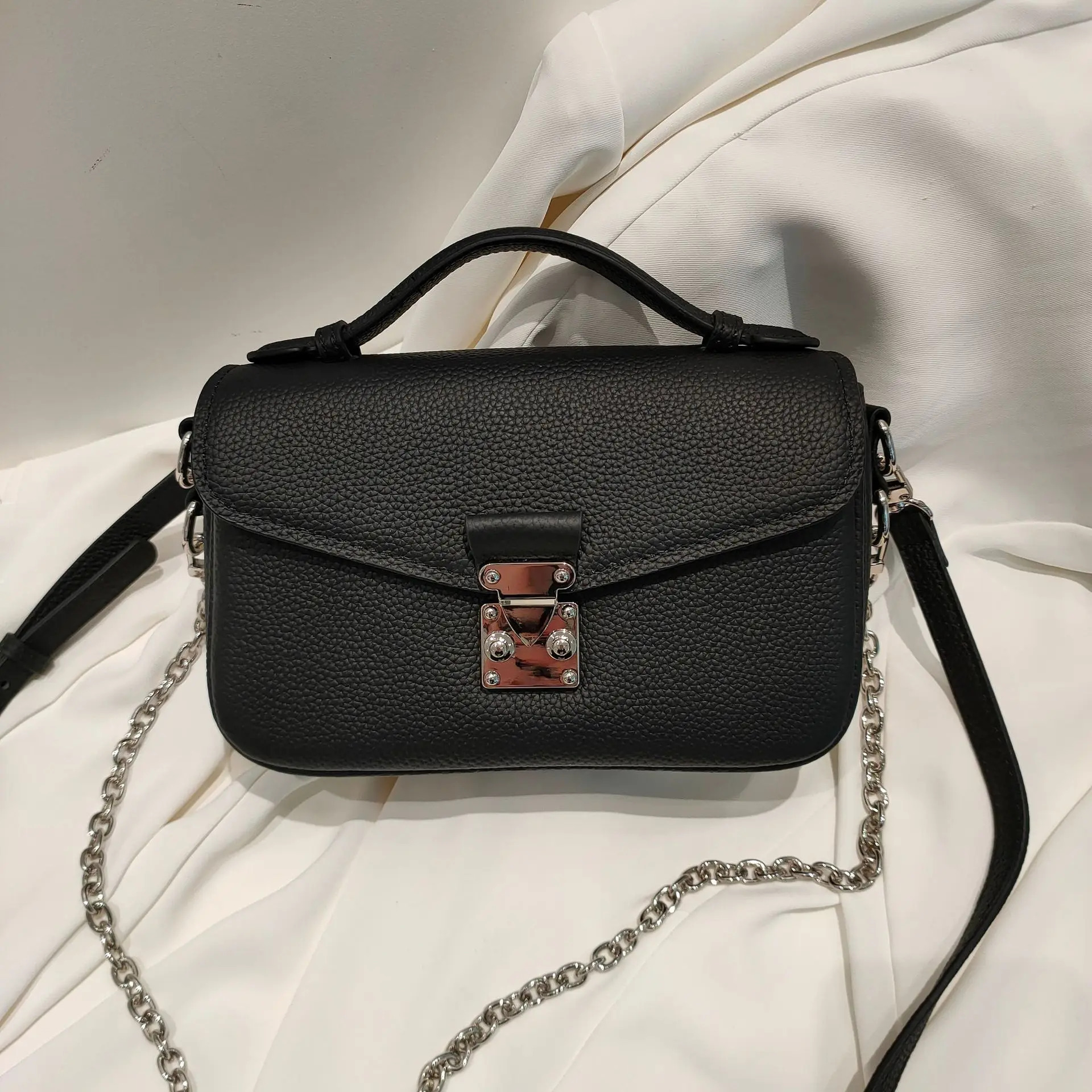 2024 Chain Versatile Fashion Commuter Handbag Single Shoulder Messenger Bag High Grade Leather Top Layer Bags For Women