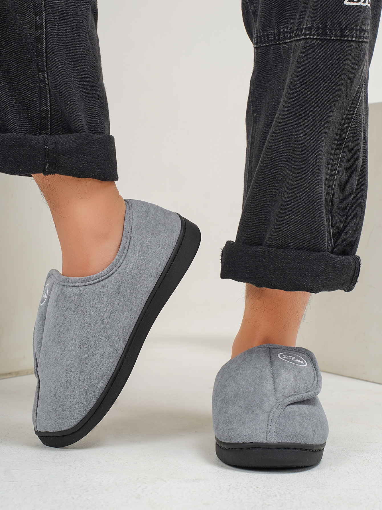 Unisex Indoor Slippers for Men and Women 2024 Winter Warm, Non-Slip, Comfort Design - Five Colors 2442