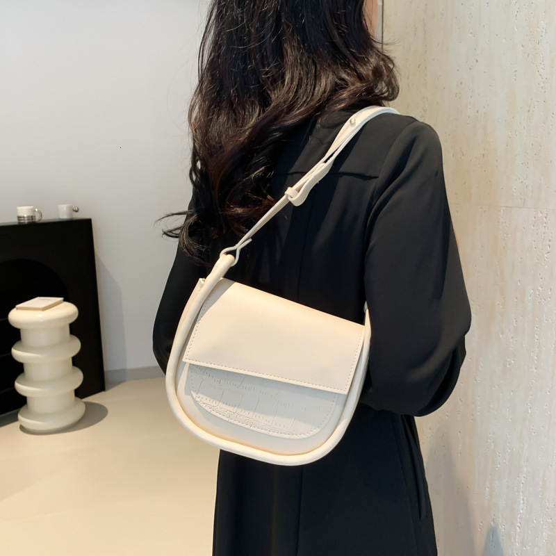 2025 New Niche Design Saddle Fashionable And Beautiful Western Style Small Bag Tote Bag Women's Personalized Mini Shoulder Crossbody Bag