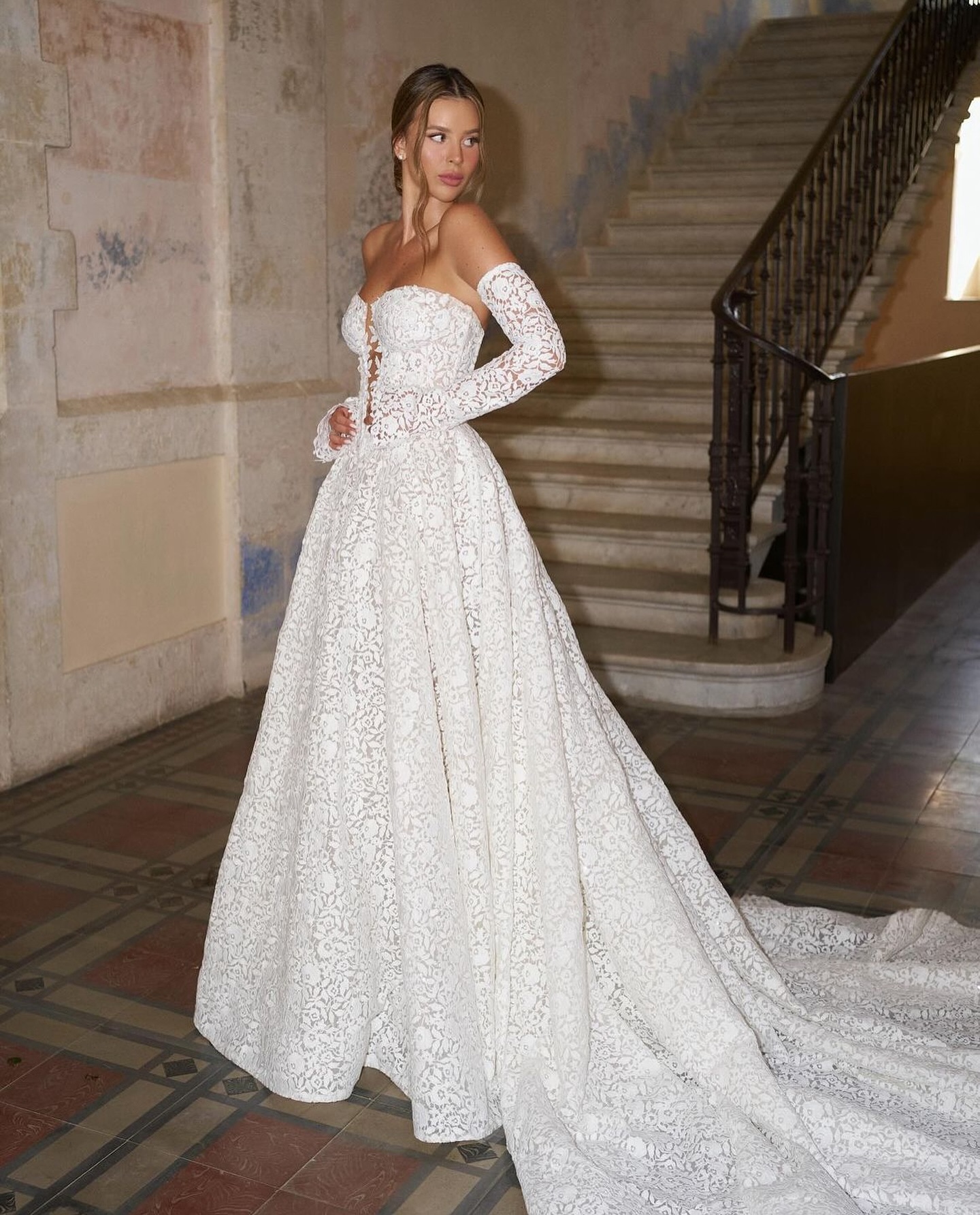 Berta A e dresses bridal gowns sheer strapless lace wedding dress plus size sweep train long sleeves backless vestidos de novia